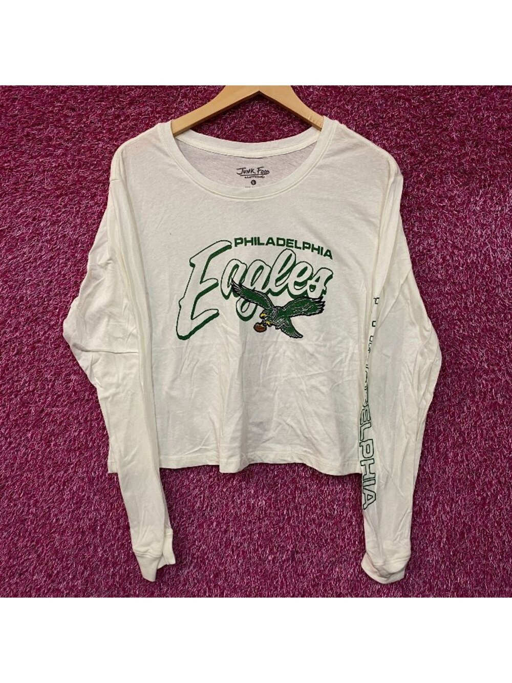Junk Food Clothing Philadelphia Eagles Touchdown Long Sleeve Cropped T-Shirt